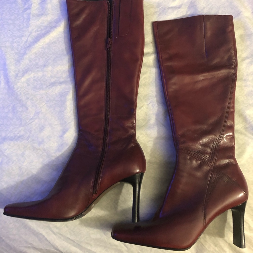 BURGUNDY WINE KNEE LENGTH BOOTS